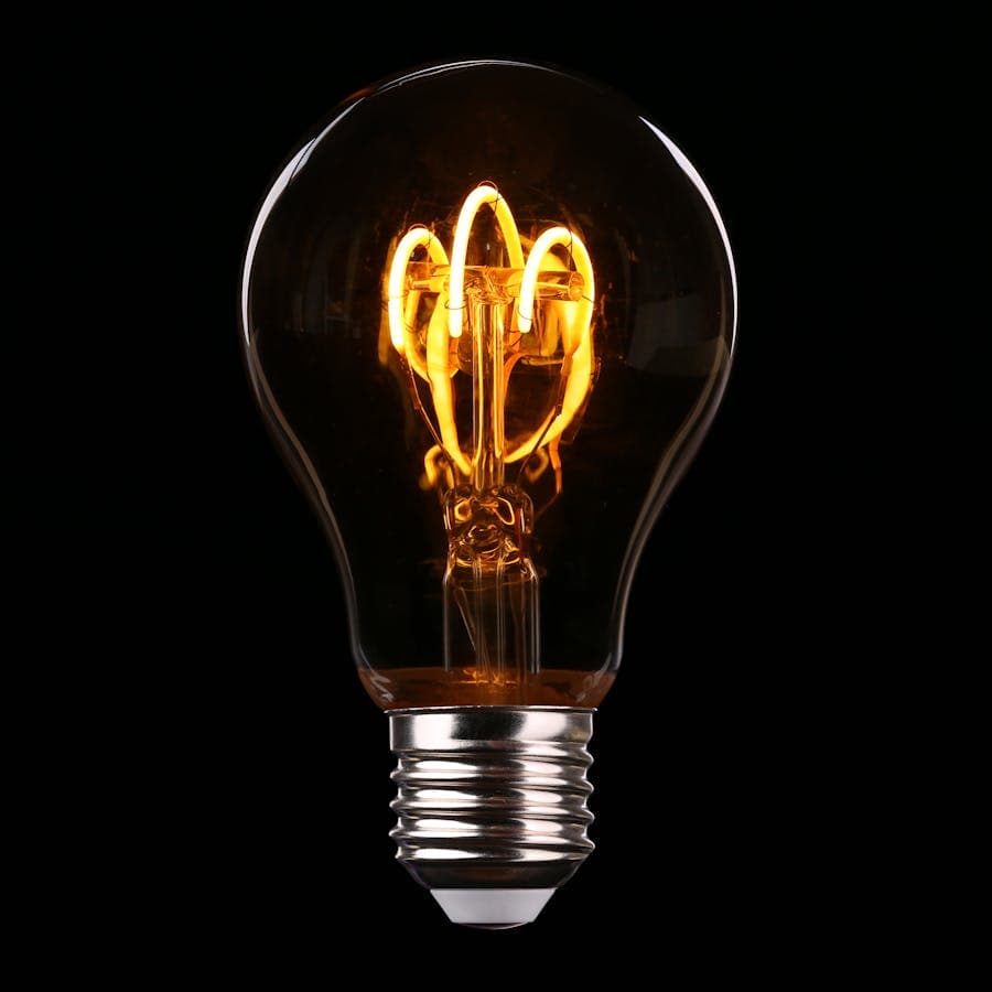 Bec LED E27 12W lumina calda